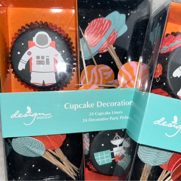 Design Cupcake Decoration 2 kits outer space 48 cupcake liners & 48 party picks - Picture 3 of 8